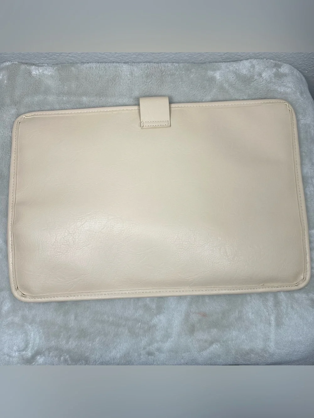 Béis Cream Faux Leather Tablet Sleeve